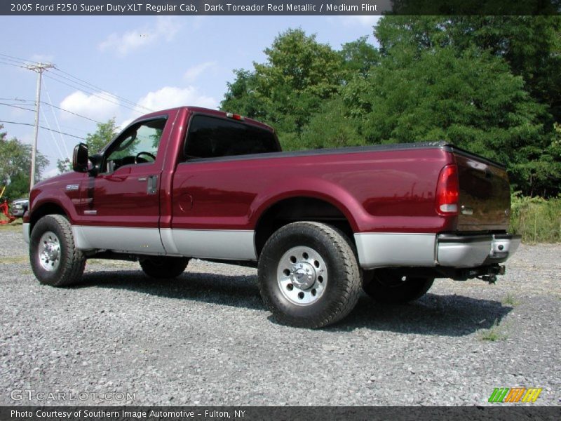 Dark Toreador Red Metallic / Medium Flint 2005 Ford F250 Super Duty XLT Regular Cab