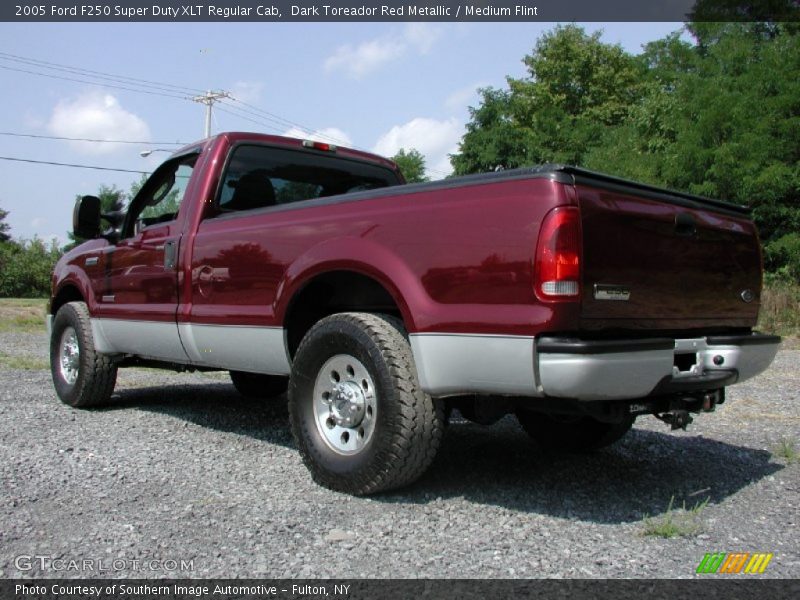 Dark Toreador Red Metallic / Medium Flint 2005 Ford F250 Super Duty XLT Regular Cab
