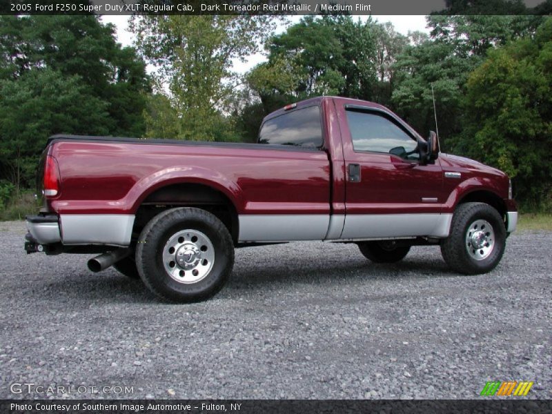Dark Toreador Red Metallic / Medium Flint 2005 Ford F250 Super Duty XLT Regular Cab