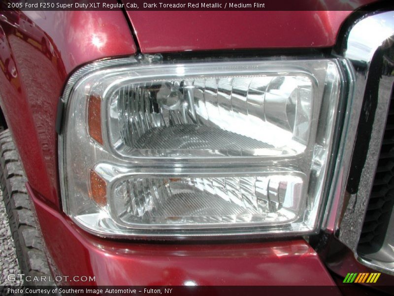 Dark Toreador Red Metallic / Medium Flint 2005 Ford F250 Super Duty XLT Regular Cab