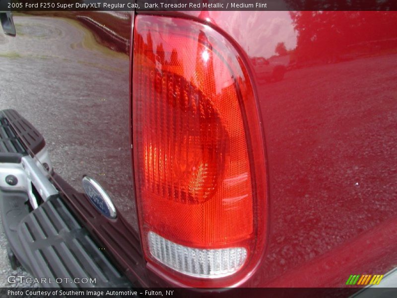 Dark Toreador Red Metallic / Medium Flint 2005 Ford F250 Super Duty XLT Regular Cab