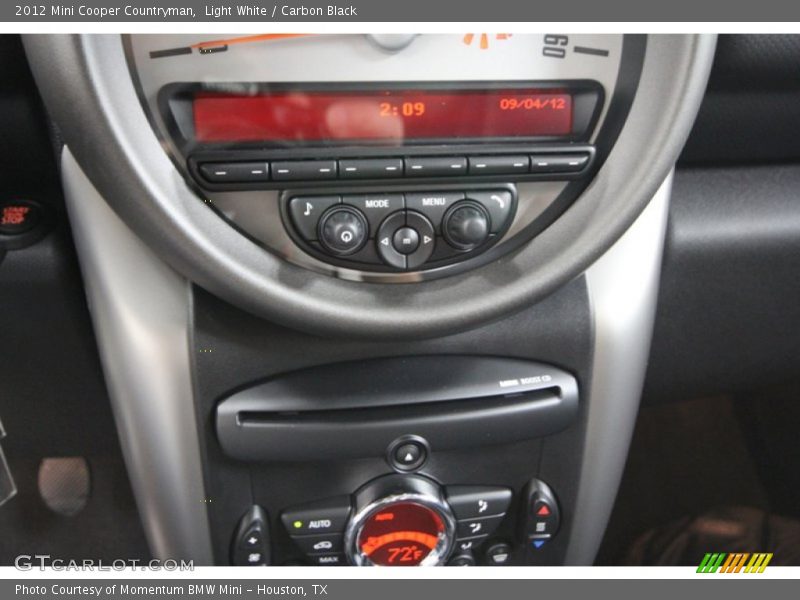 Light White / Carbon Black 2012 Mini Cooper Countryman