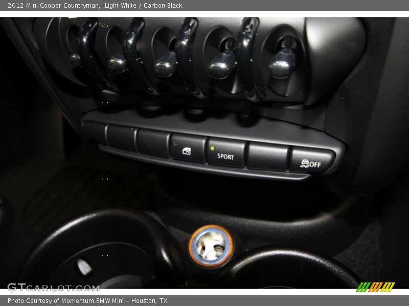 Light White / Carbon Black 2012 Mini Cooper Countryman