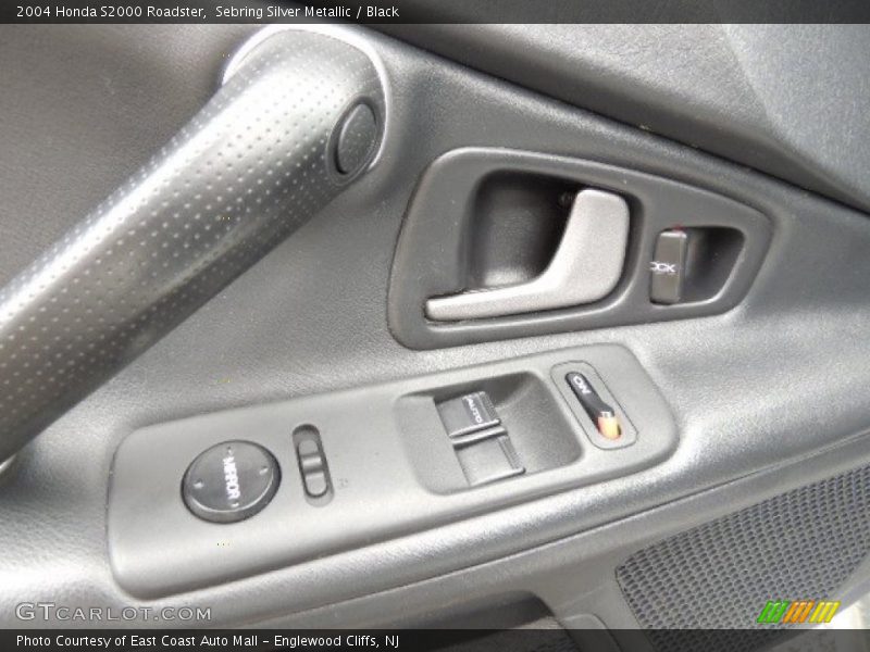 Sebring Silver Metallic / Black 2004 Honda S2000 Roadster