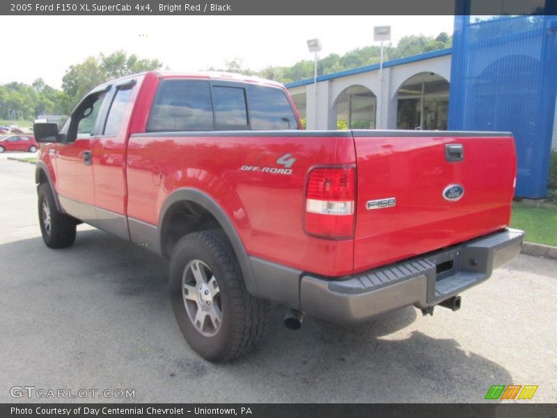 Bright Red / Black 2005 Ford F150 XL SuperCab 4x4