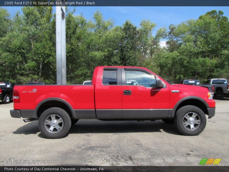 Bright Red / Black 2005 Ford F150 XL SuperCab 4x4