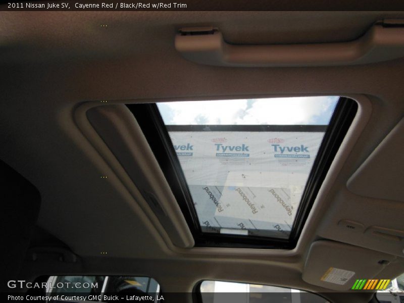 Cayenne Red / Black/Red w/Red Trim 2011 Nissan Juke SV
