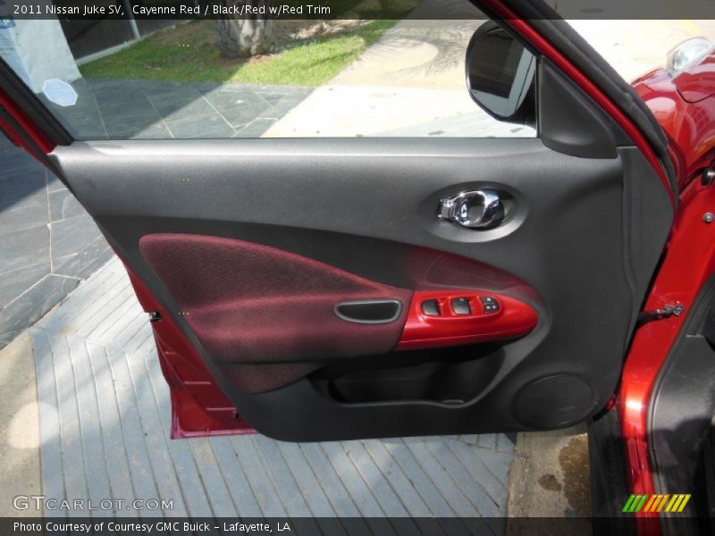 Cayenne Red / Black/Red w/Red Trim 2011 Nissan Juke SV