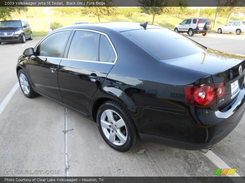Black Uni / Pure Beige 2009 Volkswagen Jetta SE Sedan
