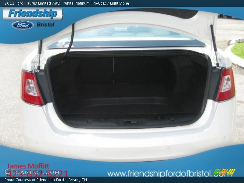 White Platinum Tri-Coat / Light Stone 2011 Ford Taurus Limited AWD
