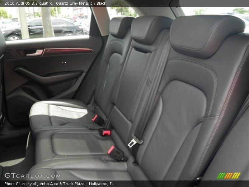Quartz Grey Metallic / Black 2010 Audi Q5 3.2 quattro