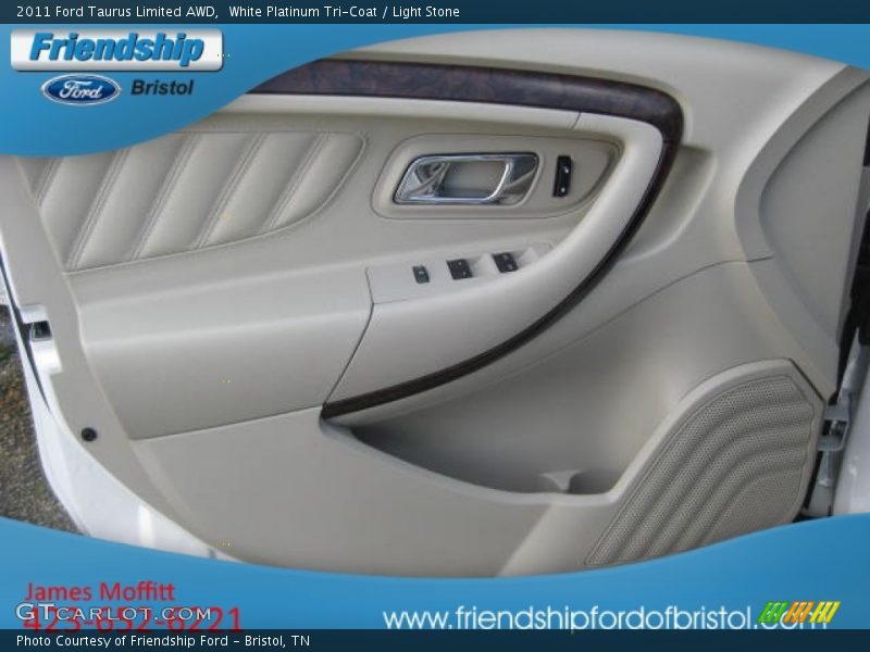 White Platinum Tri-Coat / Light Stone 2011 Ford Taurus Limited AWD