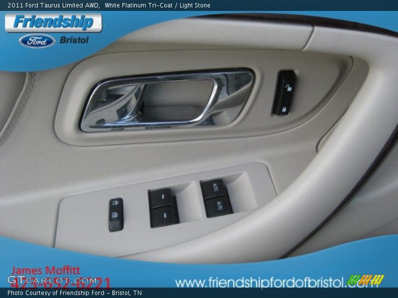 White Platinum Tri-Coat / Light Stone 2011 Ford Taurus Limited AWD