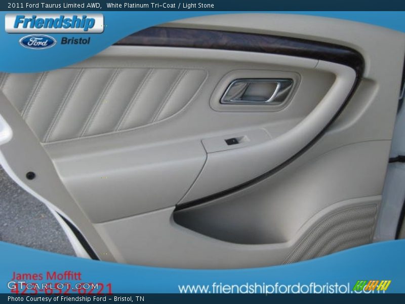 White Platinum Tri-Coat / Light Stone 2011 Ford Taurus Limited AWD