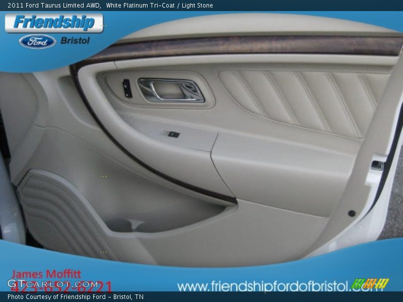 White Platinum Tri-Coat / Light Stone 2011 Ford Taurus Limited AWD