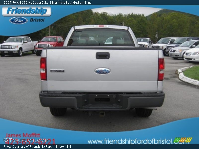 Silver Metallic / Medium Flint 2007 Ford F150 XL SuperCab