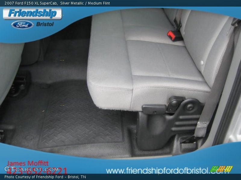 Silver Metallic / Medium Flint 2007 Ford F150 XL SuperCab