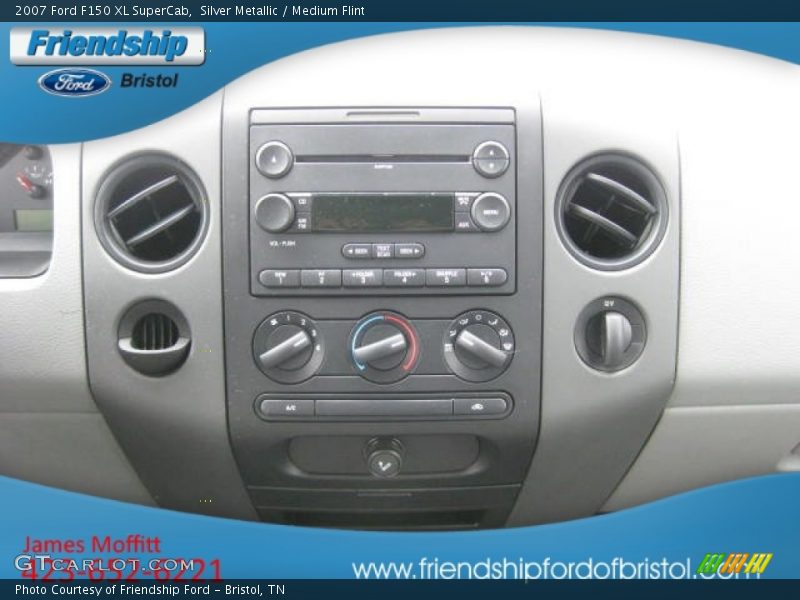 Silver Metallic / Medium Flint 2007 Ford F150 XL SuperCab