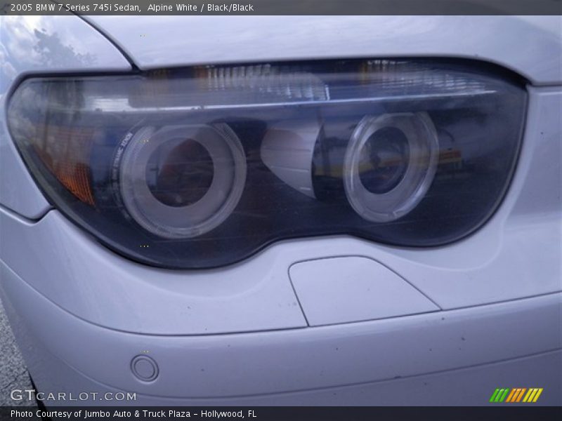 Alpine White / Black/Black 2005 BMW 7 Series 745i Sedan