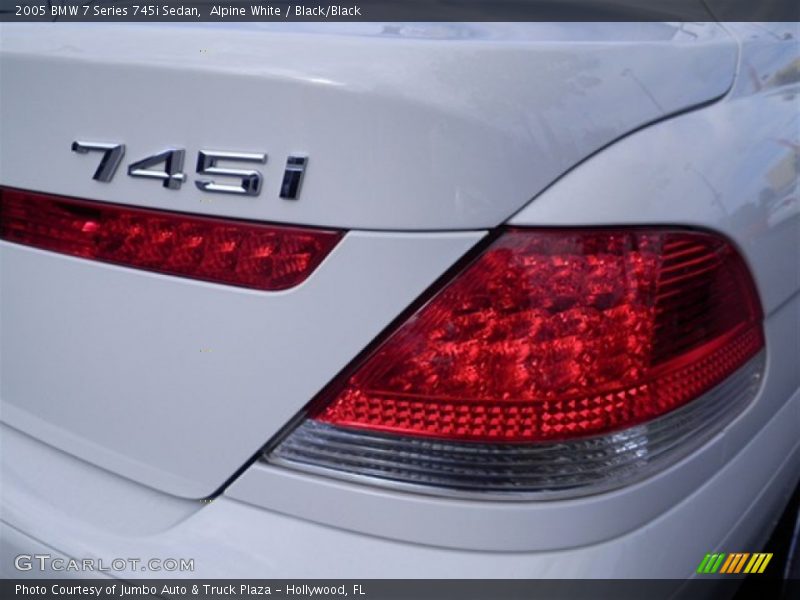 Alpine White / Black/Black 2005 BMW 7 Series 745i Sedan