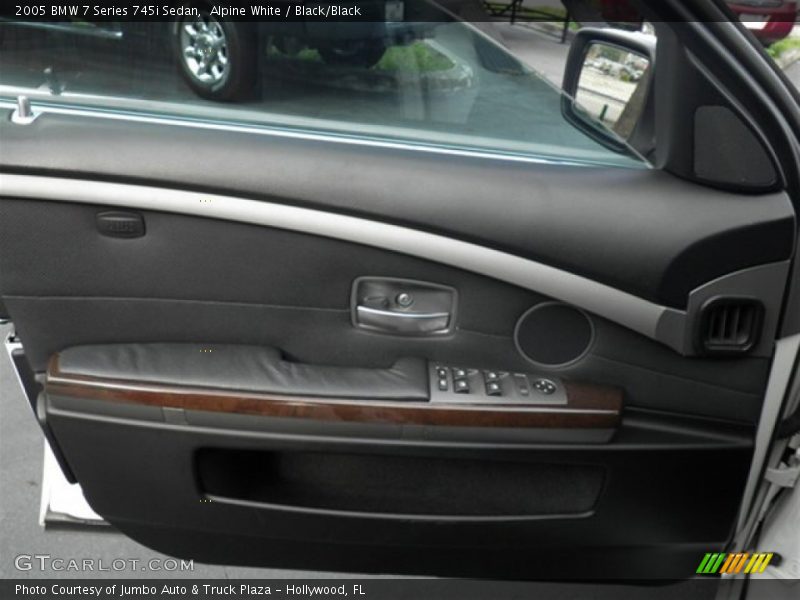 Alpine White / Black/Black 2005 BMW 7 Series 745i Sedan