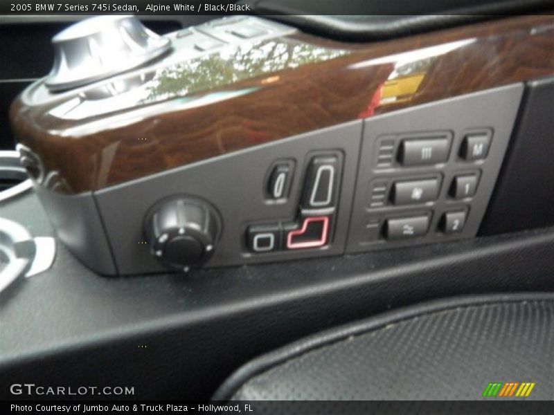 Alpine White / Black/Black 2005 BMW 7 Series 745i Sedan