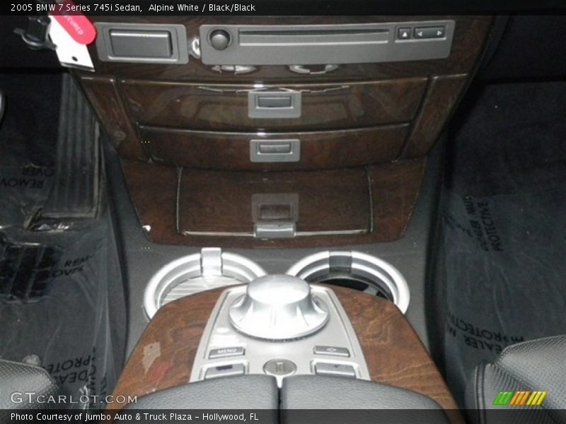 Alpine White / Black/Black 2005 BMW 7 Series 745i Sedan