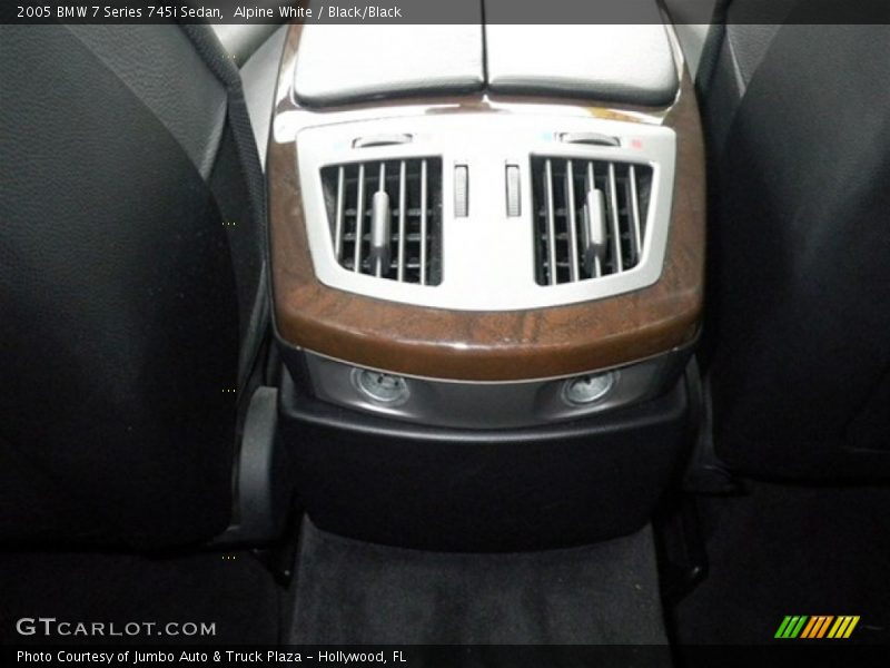 Alpine White / Black/Black 2005 BMW 7 Series 745i Sedan