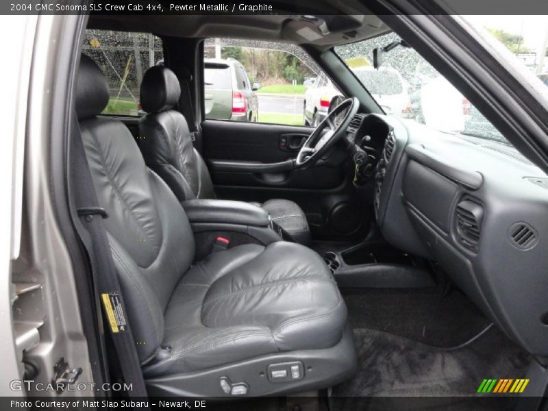  2004 Sonoma SLS Crew Cab 4x4 Graphite Interior
