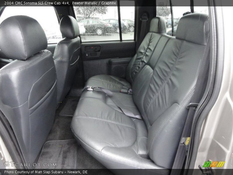  2004 Sonoma SLS Crew Cab 4x4 Graphite Interior