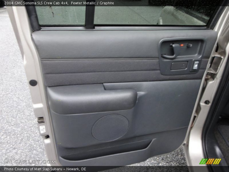 Door Panel of 2004 Sonoma SLS Crew Cab 4x4