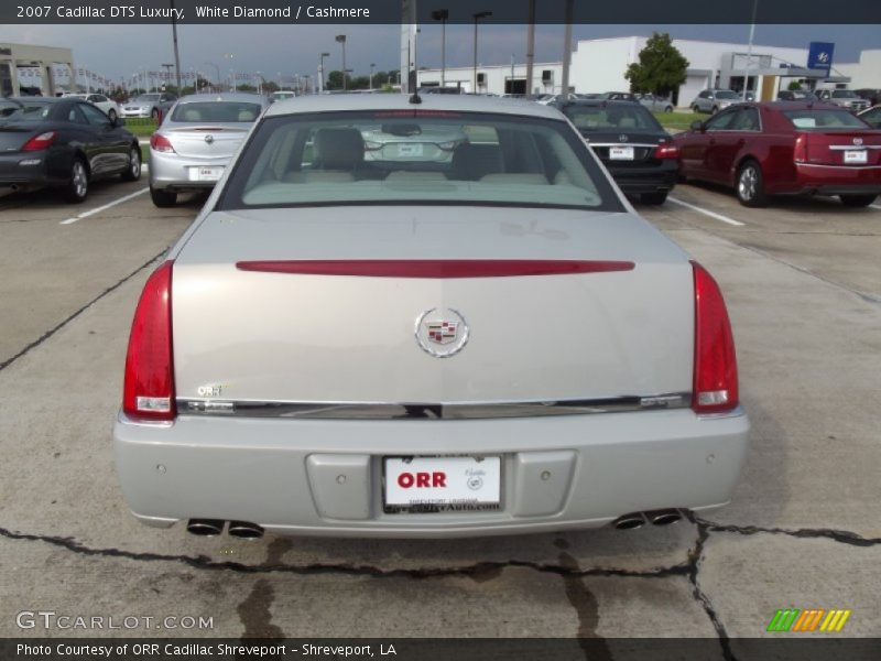 White Diamond / Cashmere 2007 Cadillac DTS Luxury