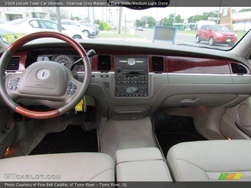 Charcoal Grey Metallic / Dark Stone/Medium Light Stone 2004 Lincoln Town Car Ultimate