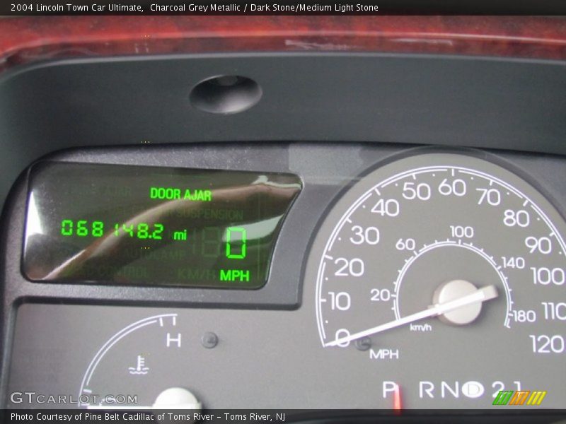 Charcoal Grey Metallic / Dark Stone/Medium Light Stone 2004 Lincoln Town Car Ultimate