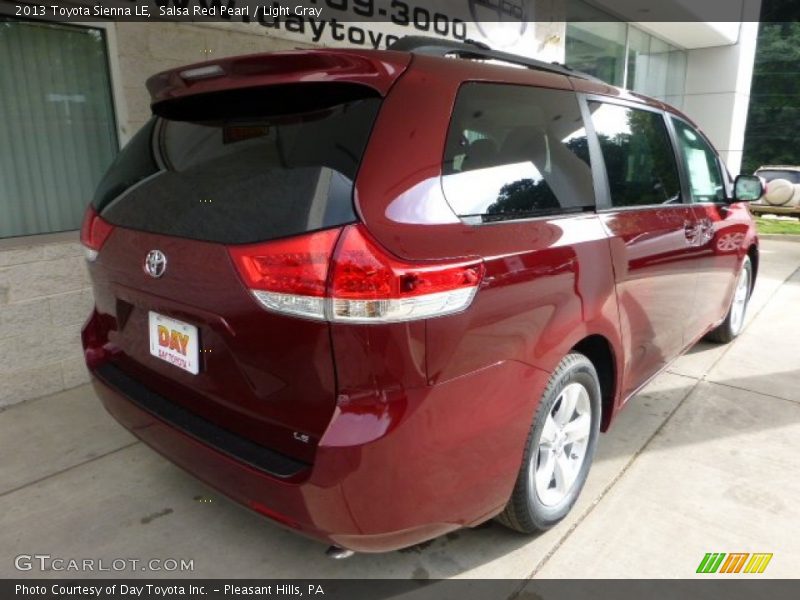 Salsa Red Pearl / Light Gray 2013 Toyota Sienna LE