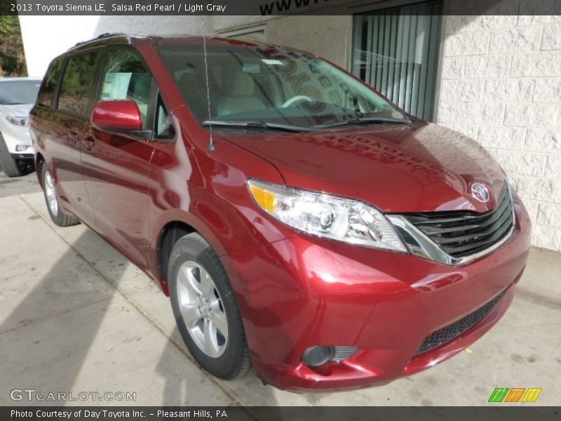 Salsa Red Pearl / Light Gray 2013 Toyota Sienna LE