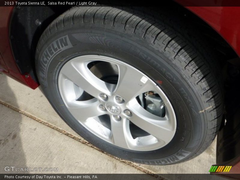 Salsa Red Pearl / Light Gray 2013 Toyota Sienna LE