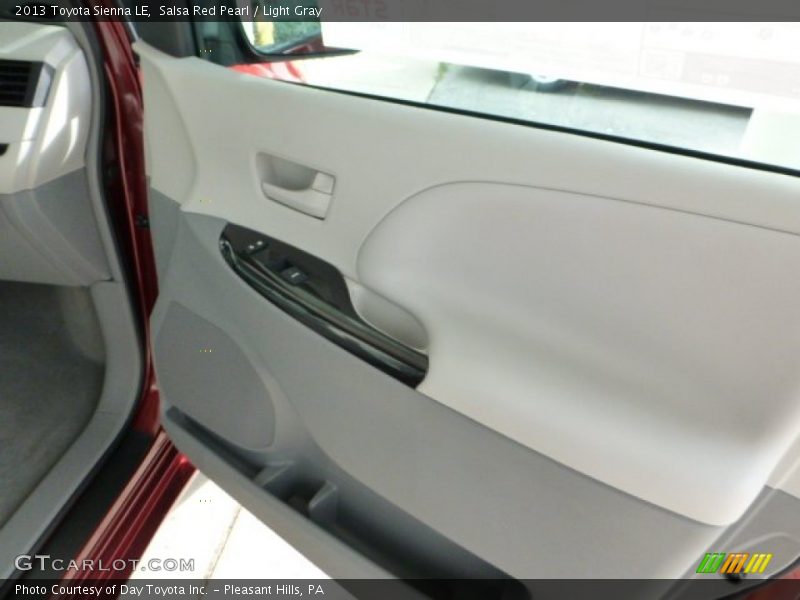 Salsa Red Pearl / Light Gray 2013 Toyota Sienna LE