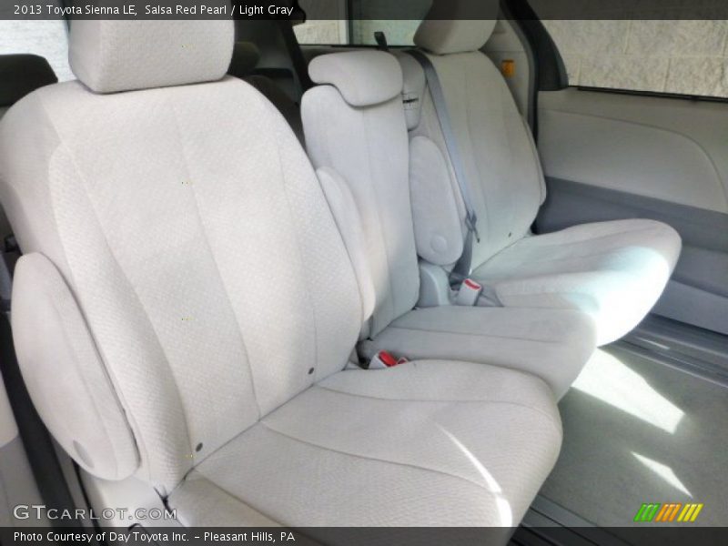Salsa Red Pearl / Light Gray 2013 Toyota Sienna LE
