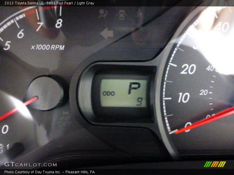 Salsa Red Pearl / Light Gray 2013 Toyota Sienna LE