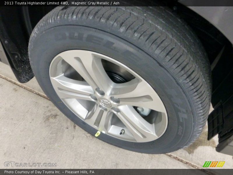 Magnetic Gray Metallic / Ash 2013 Toyota Highlander Limited 4WD