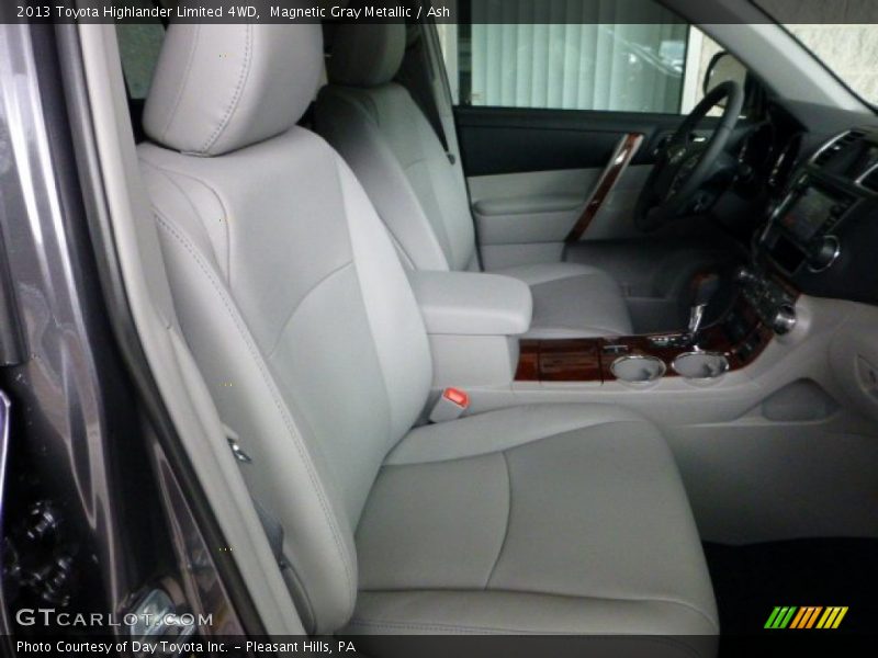 Magnetic Gray Metallic / Ash 2013 Toyota Highlander Limited 4WD
