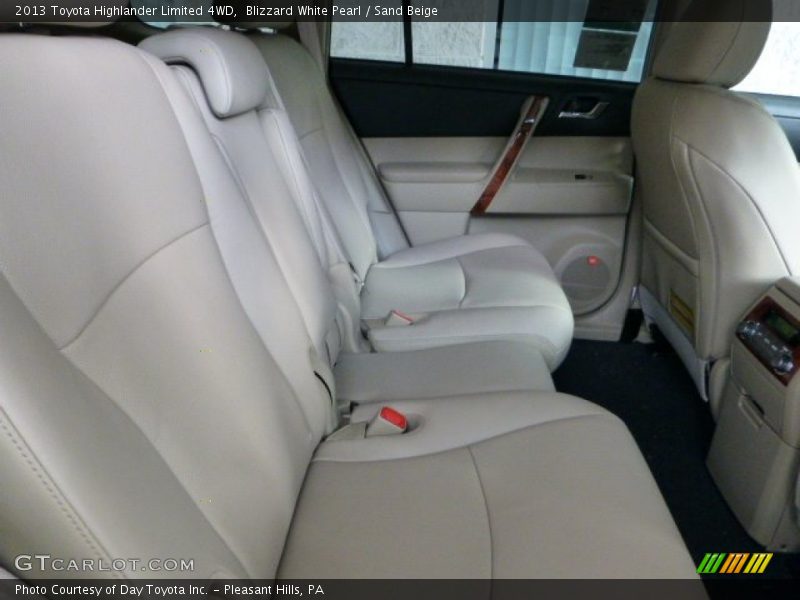 Blizzard White Pearl / Sand Beige 2013 Toyota Highlander Limited 4WD
