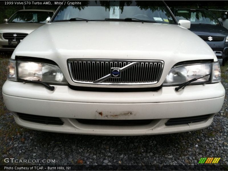 White / Graphite 1999 Volvo S70 Turbo AWD