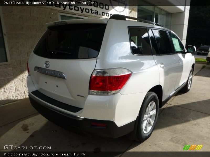 Blizzard White Pearl / Ash 2013 Toyota Highlander SE 4WD