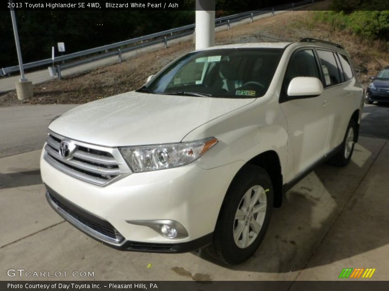 Blizzard White Pearl / Ash 2013 Toyota Highlander SE 4WD
