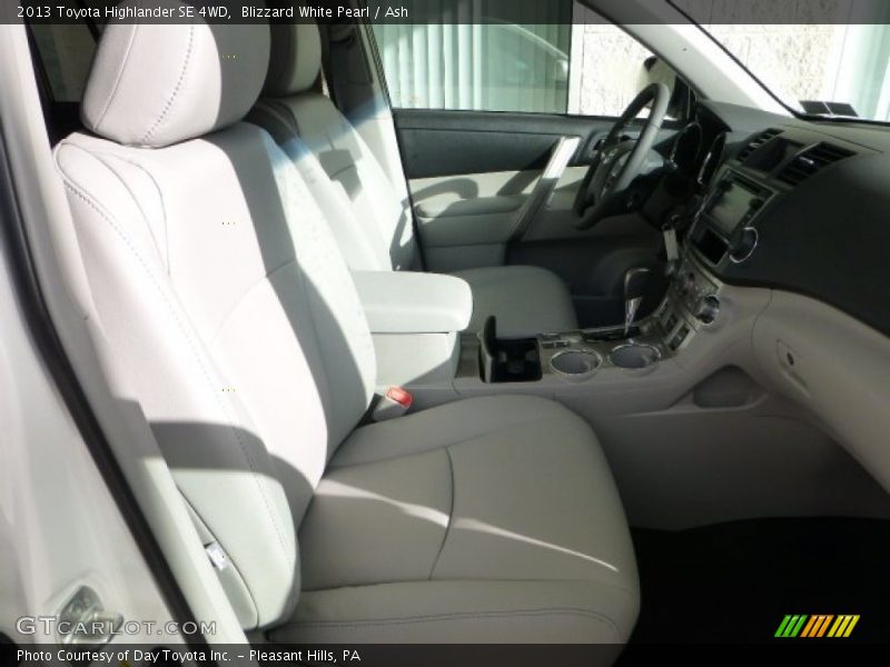 Blizzard White Pearl / Ash 2013 Toyota Highlander SE 4WD