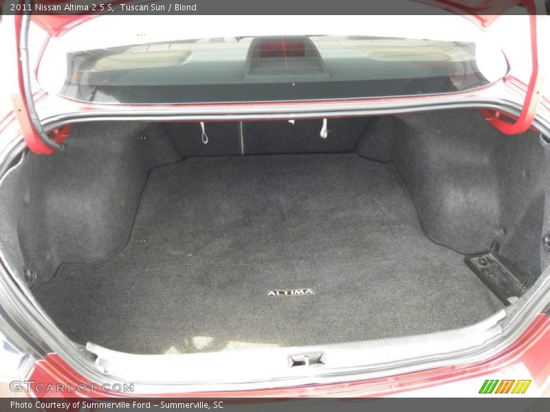 Tuscan Sun / Blond 2011 Nissan Altima 2.5 S