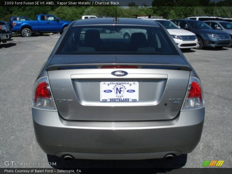Vapor Silver Metallic / Charcoal Black 2009 Ford Fusion SE V6 AWD
