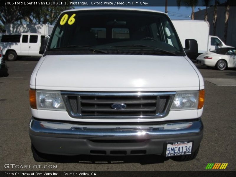 Oxford White / Medium Flint Grey 2006 Ford E Series Van E350 XLT 15 Passenger